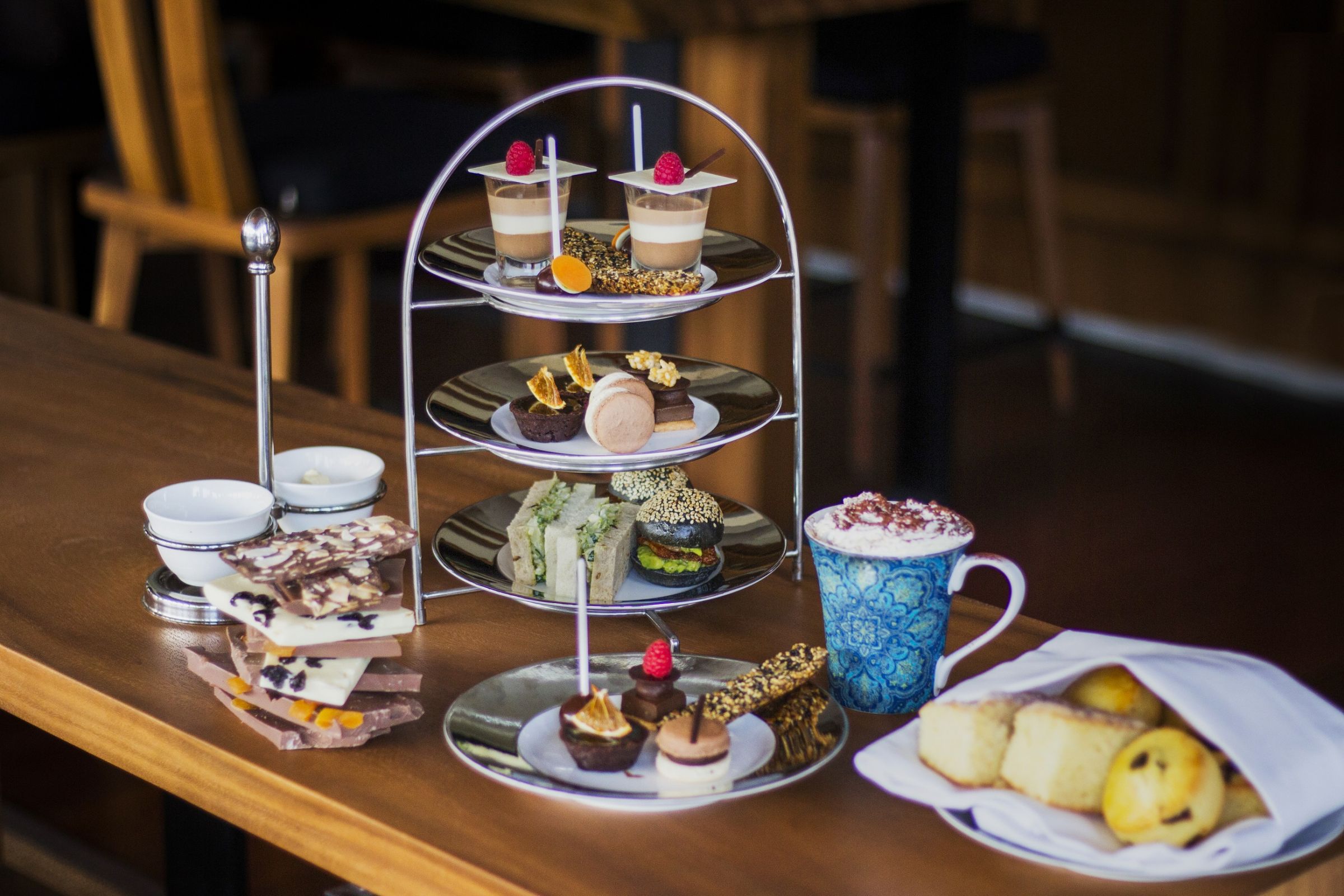 , High Tea Society &#8211; in Bali