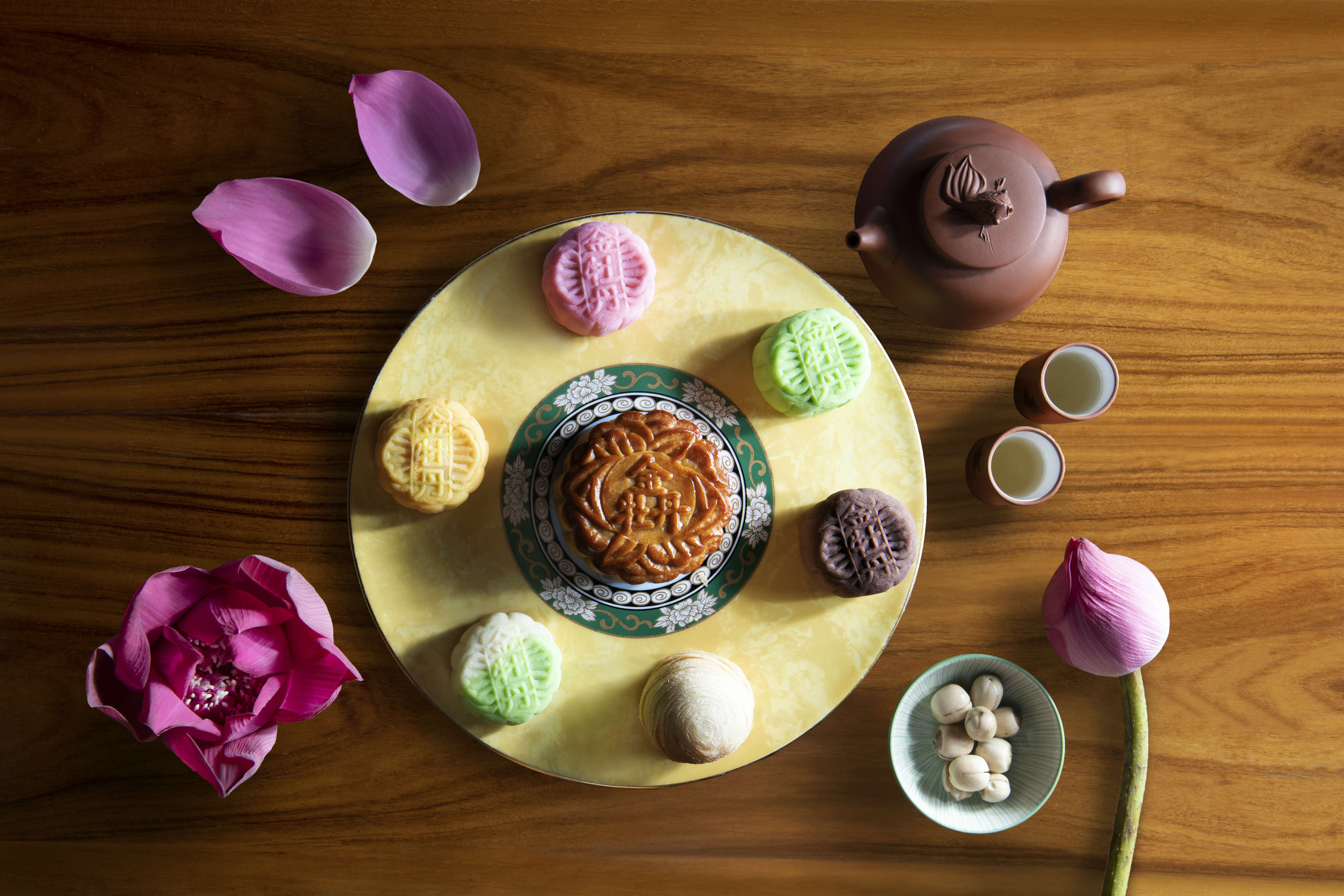 , Have a scrumptious Mid-Autumn celebration with Conrad Centennial Singapore&#8217;s delectable mooncakes