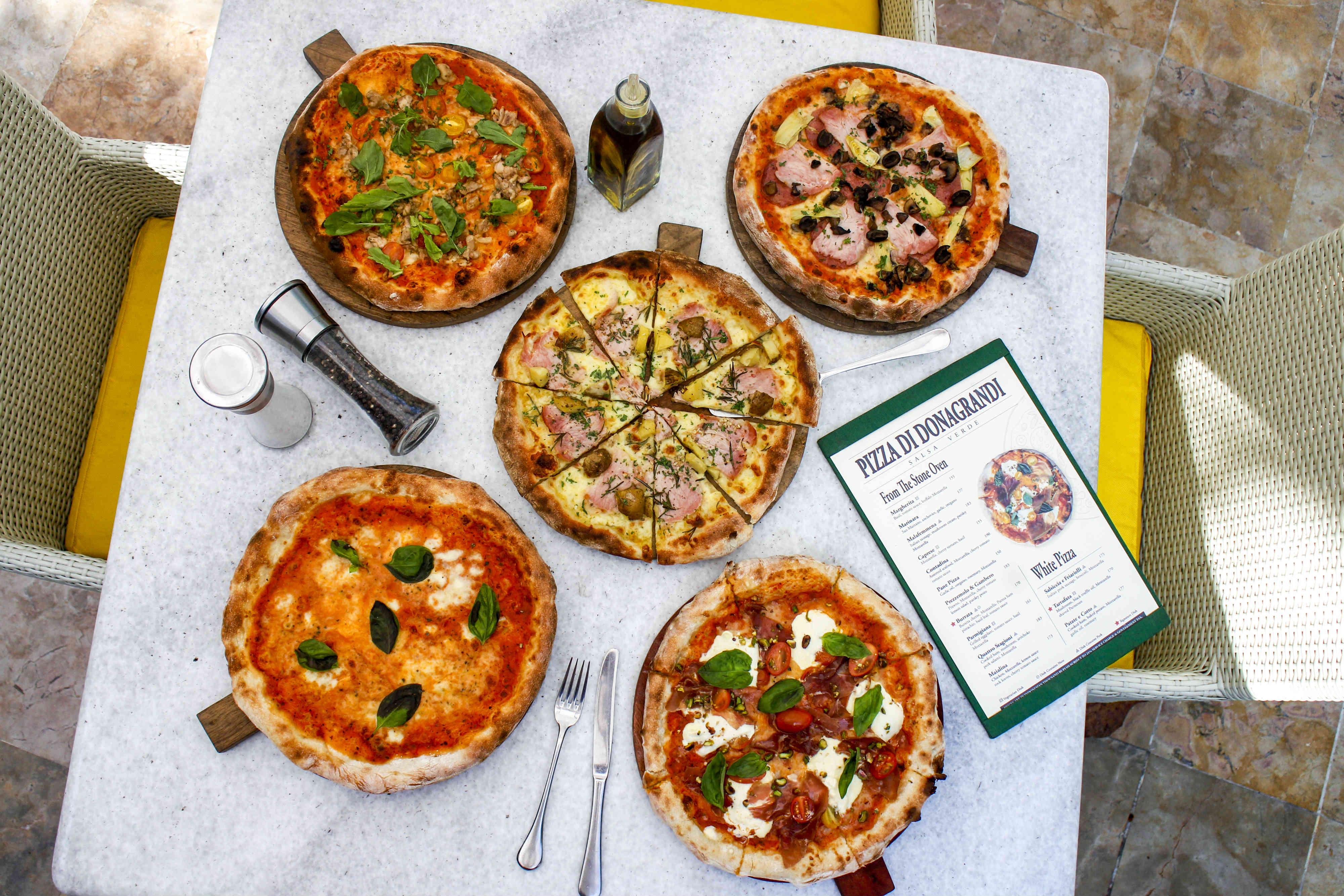 , Get your Neapolitan pizza fix at Salsa Verde