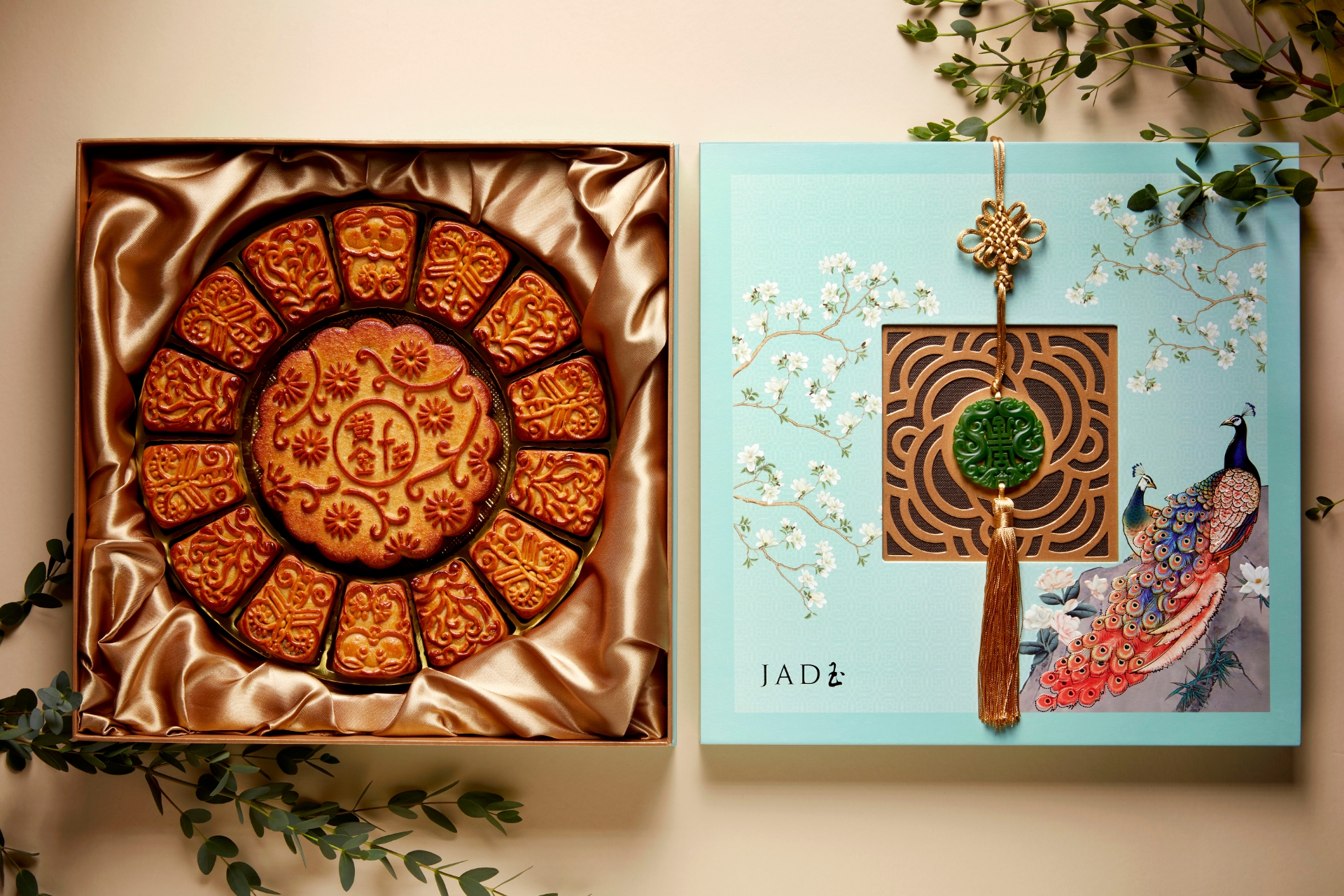 , Gorgeous mooncake boxes that are too pretty to throw away