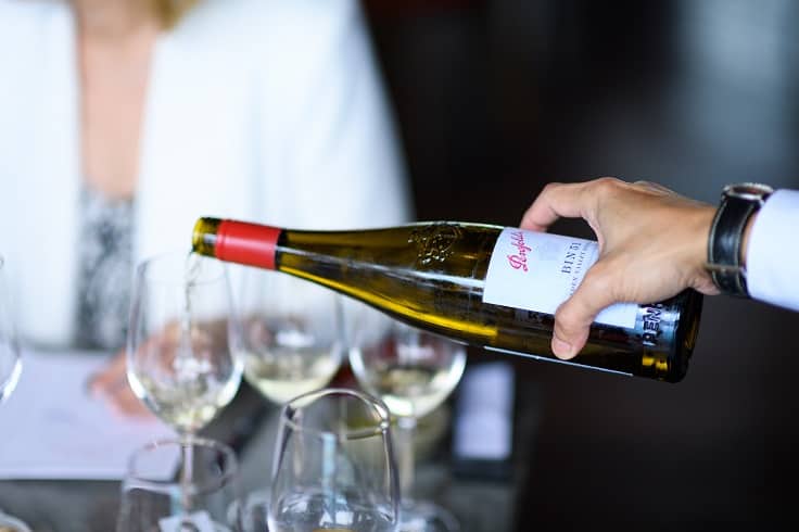 , Not a sommelier? 5 tips to differentiate white wines