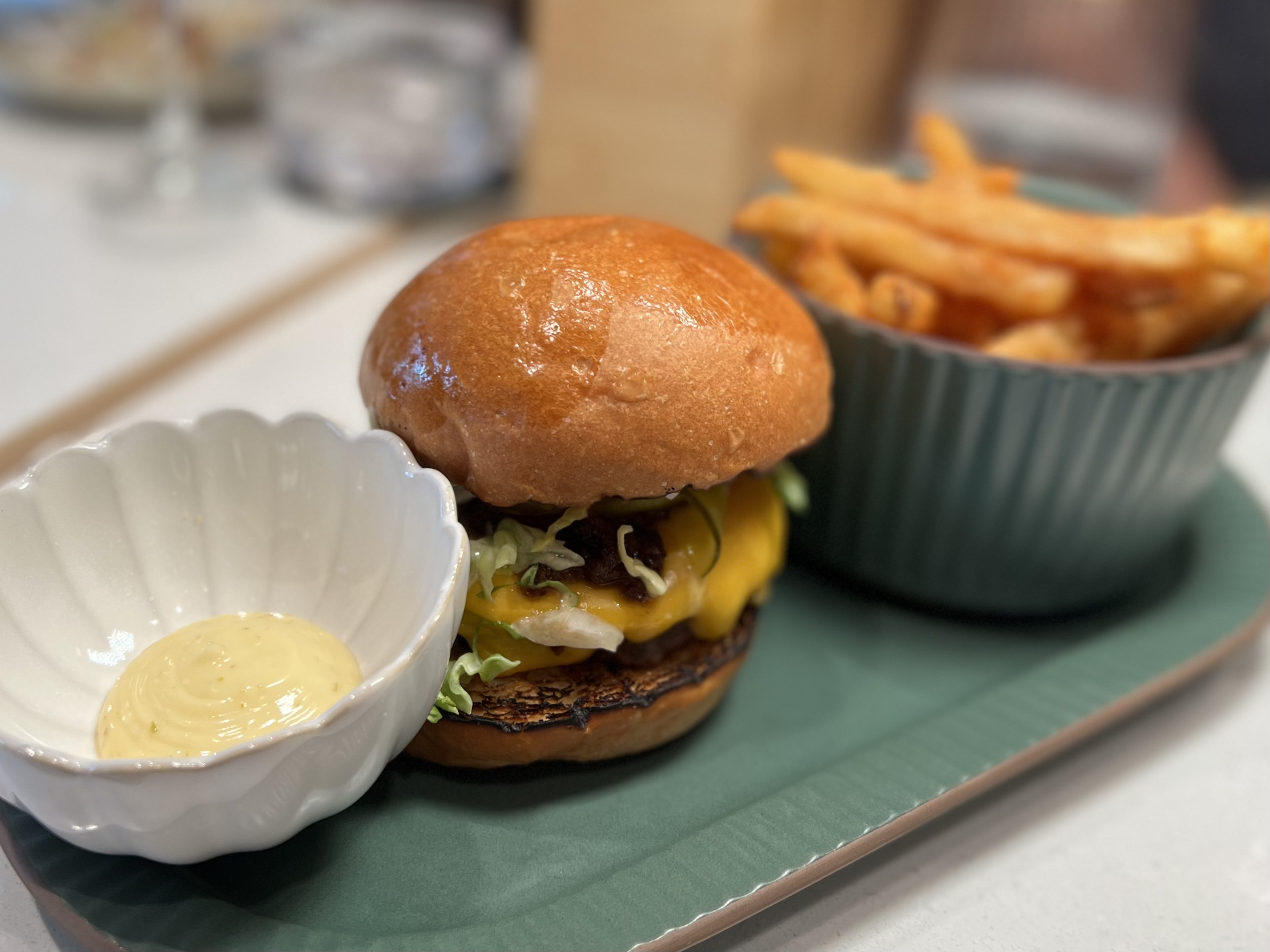 Café Natsu - Wagyu Burger