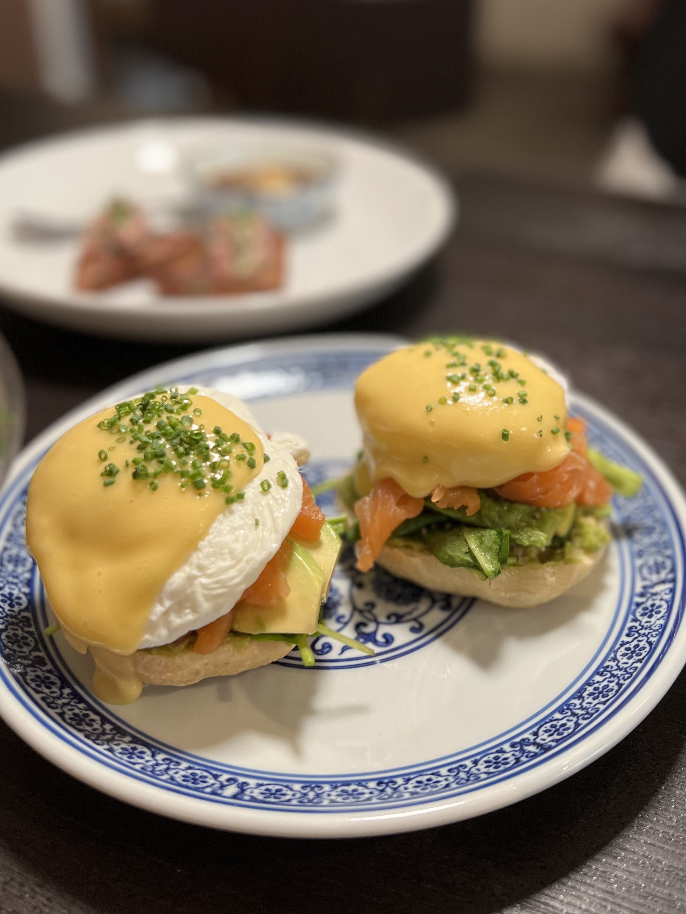 Club Street Wine Room – Smashed Avocado Benedict