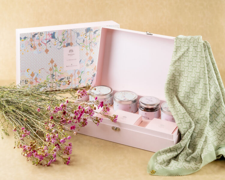 Raffles Jakarta x Buttonscarves hampers