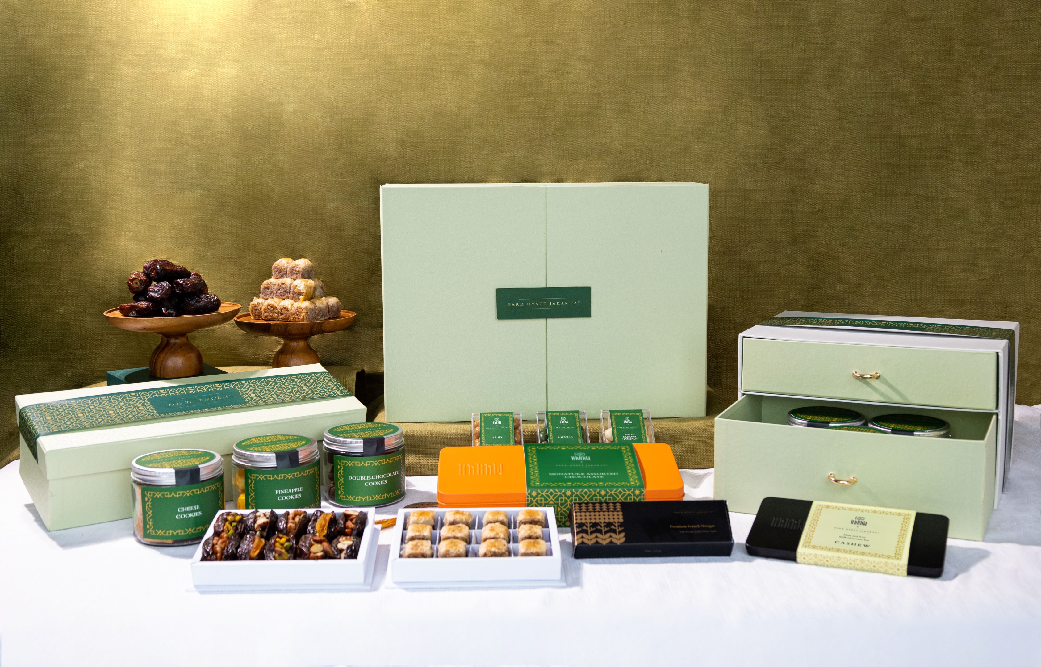 Park hyatt jakarta hampers