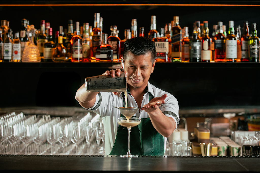 Singapore’s top bartenders predict cocktail trends for 2024, Singapore’s Top Mixologists Predict Cocktail Trends For 2024