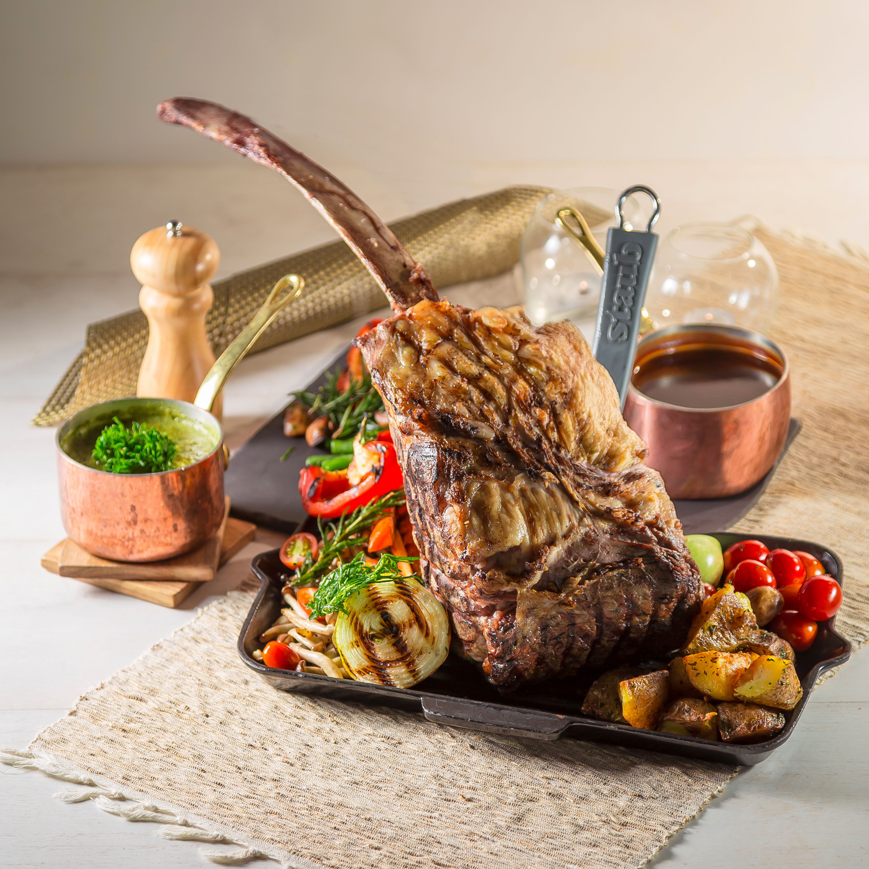 Pullman Ciawi Vimala Hills - Tomahawk Steak