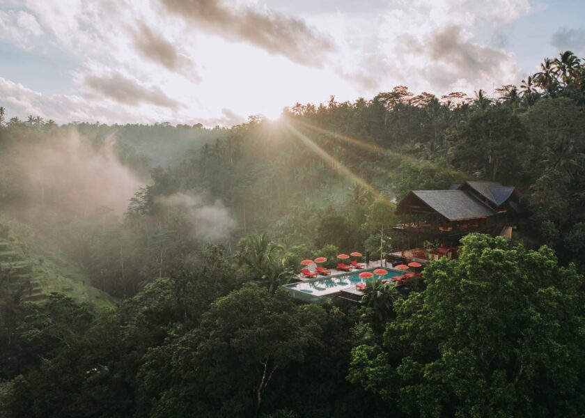 buahan banyan tree escape