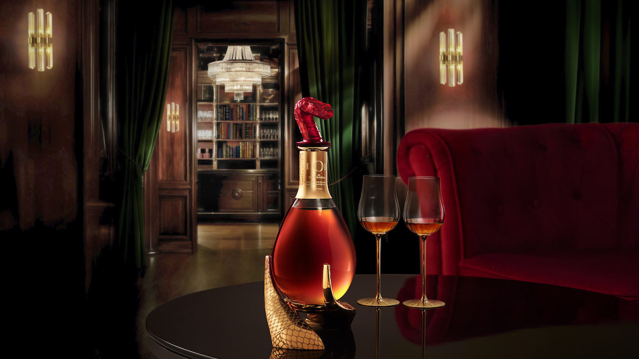alcoholic gifts, Elegant Alcoholic Gifts and Collectors’ Items for Lunar New Year