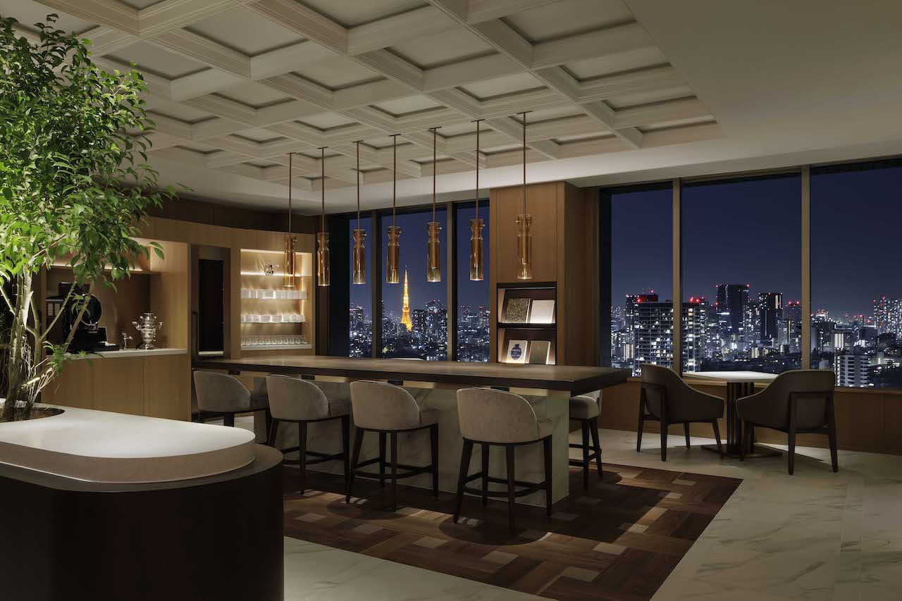 Tokyo, Tokyo’s Luxurious Hotel Club Lounges With A View
