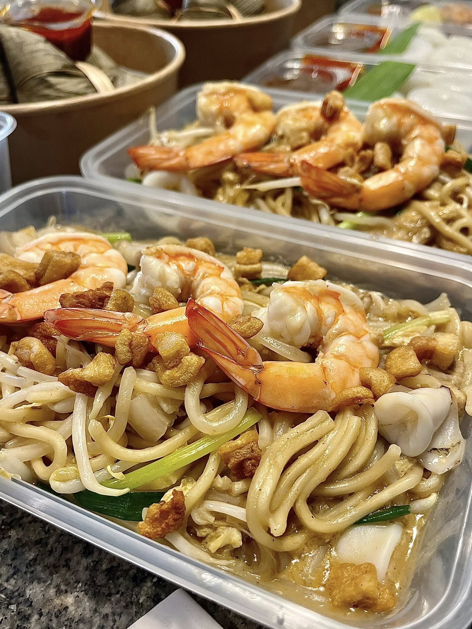 Singaporeans, Singaporeans Living in Seoul, Hong Kong &#038; Bangkok On Local Dishes They Miss