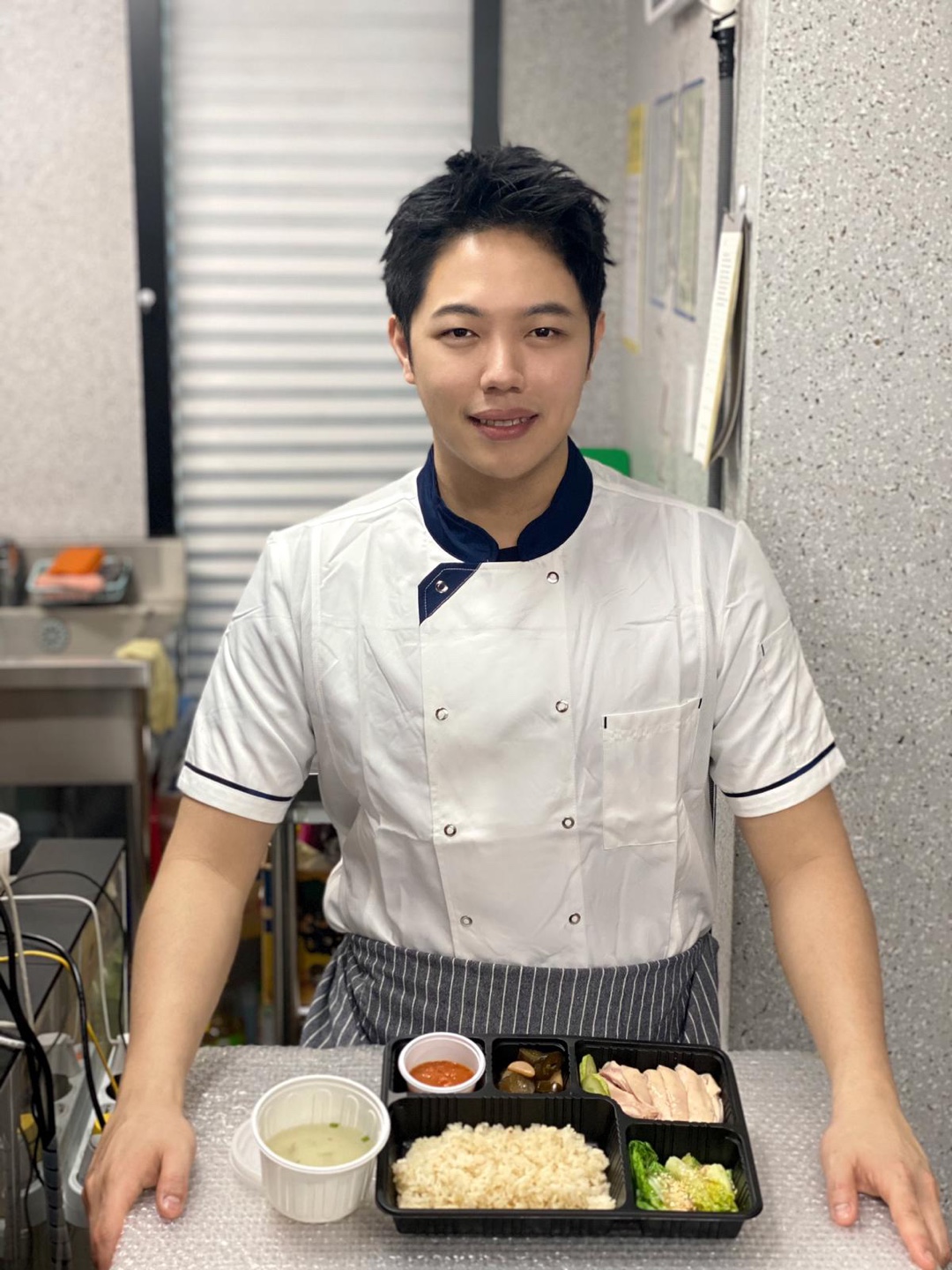 Singaporeans, Singaporeans Living in Seoul, Hong Kong &#038; Bangkok On Local Dishes They Miss