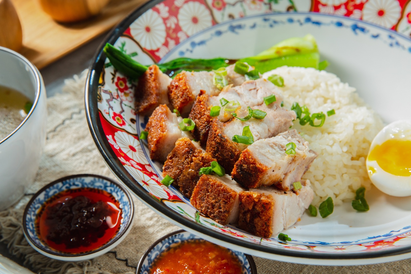Singaporeans, Singaporeans Living in Seoul, Hong Kong &#038; Bangkok On Local Dishes They Miss