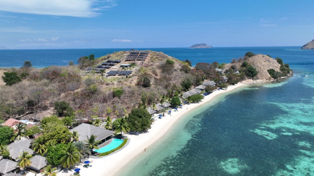 sudamala resort seraya solar energy system