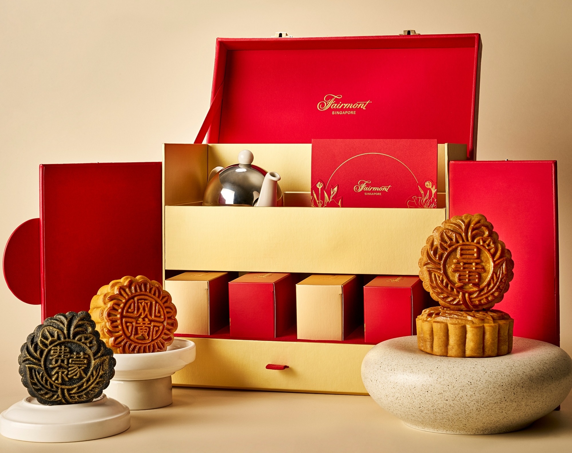 Asia Mooncakes, Under the Golden Moon &#8211; Asia Pacific’s Most Exquisite Mooncakes