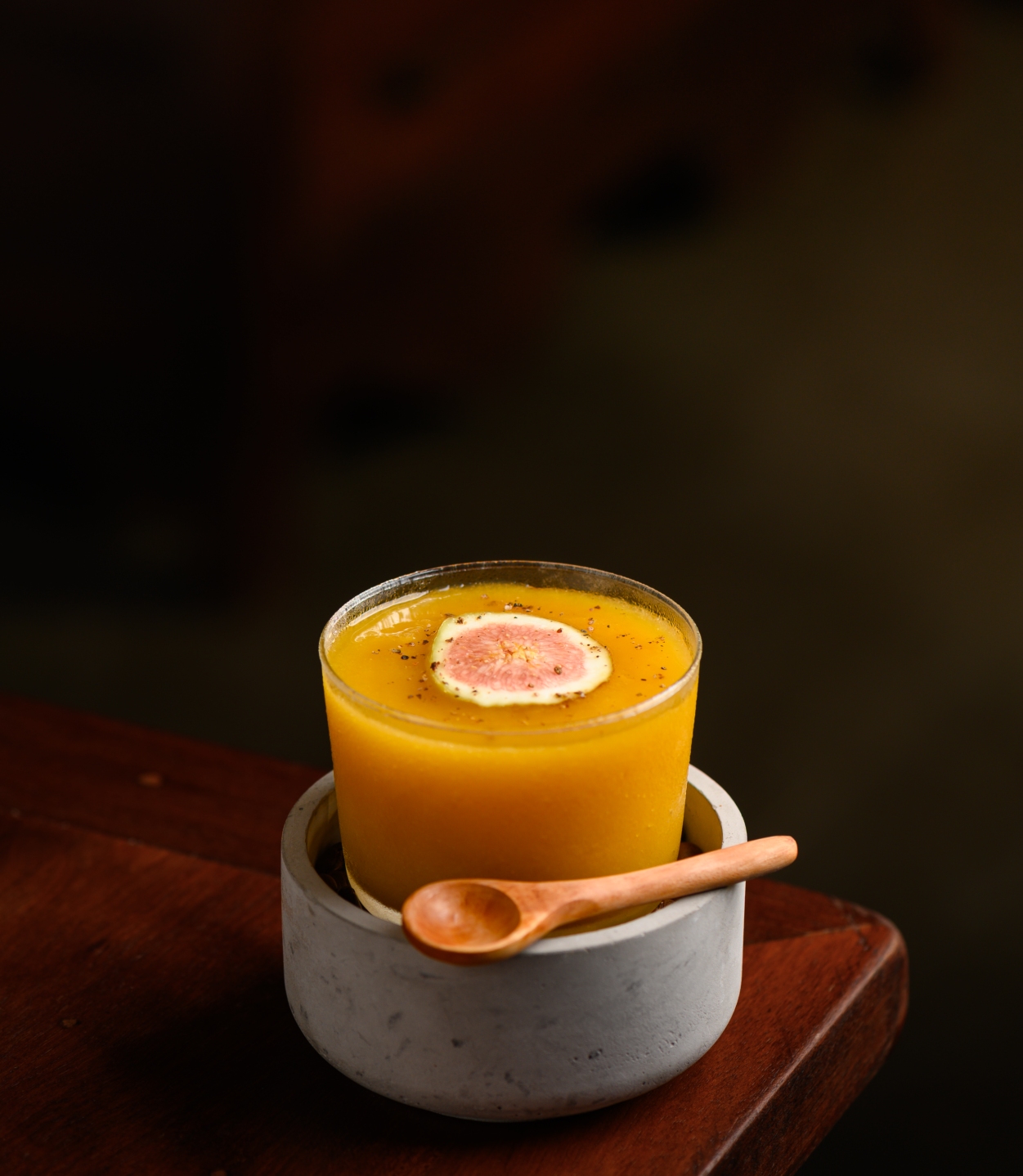 Omm Mixology, Ômm: Cocktail Alchemy Meets Artistic Experimentation