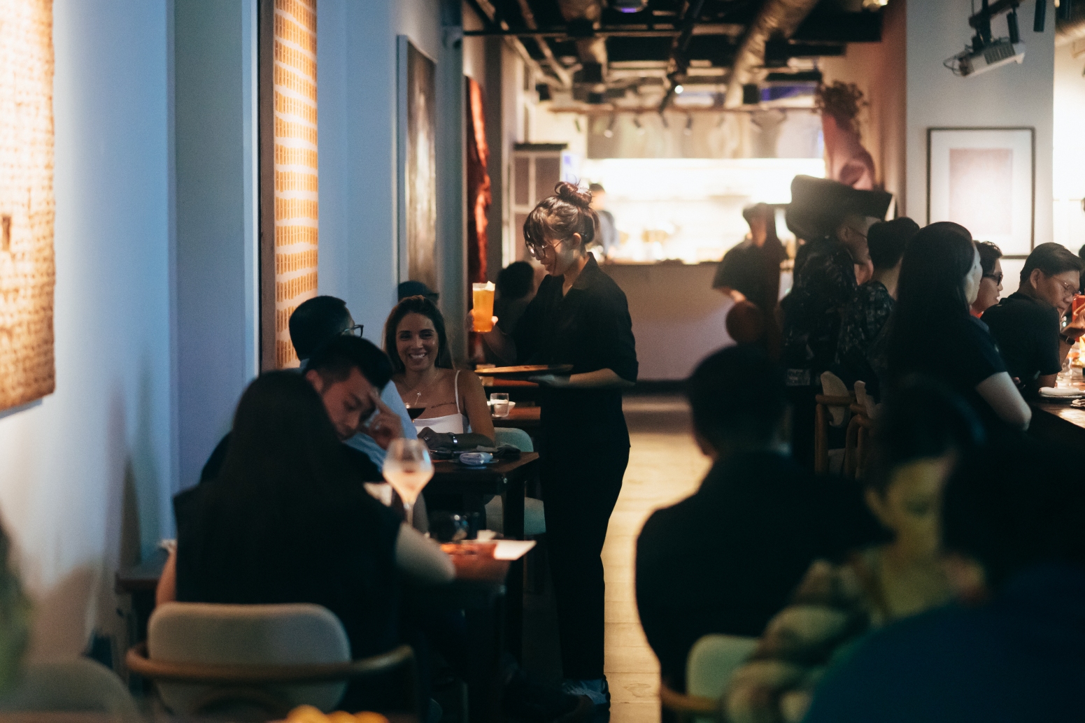 Omm Mixology, Ômm: Cocktail Alchemy Meets Artistic Experimentation