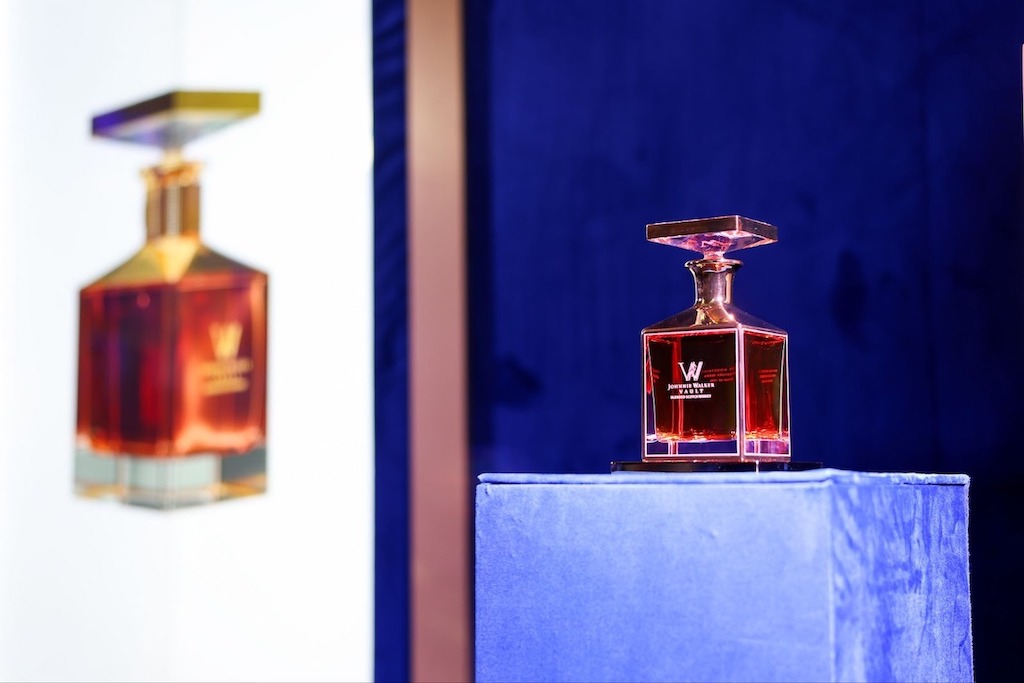 gifts, From Whisky to Wine: 5 Christmas Gifts for Gourmands in Singapore