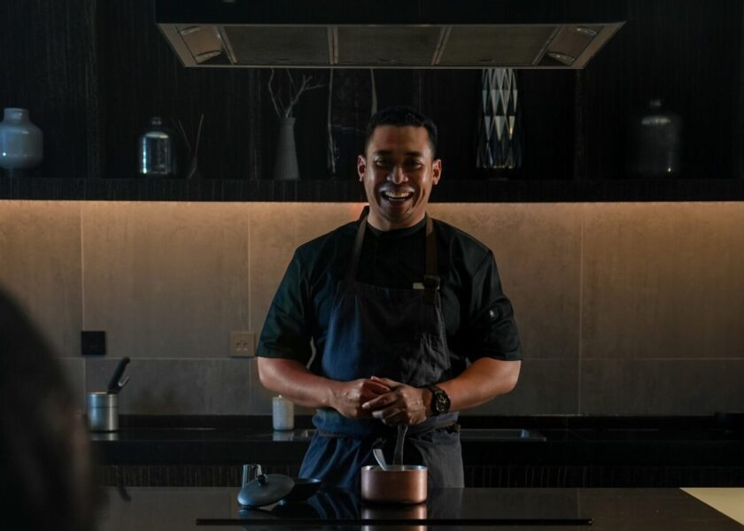 double ikat jelajah rasa renaissance uluwatu