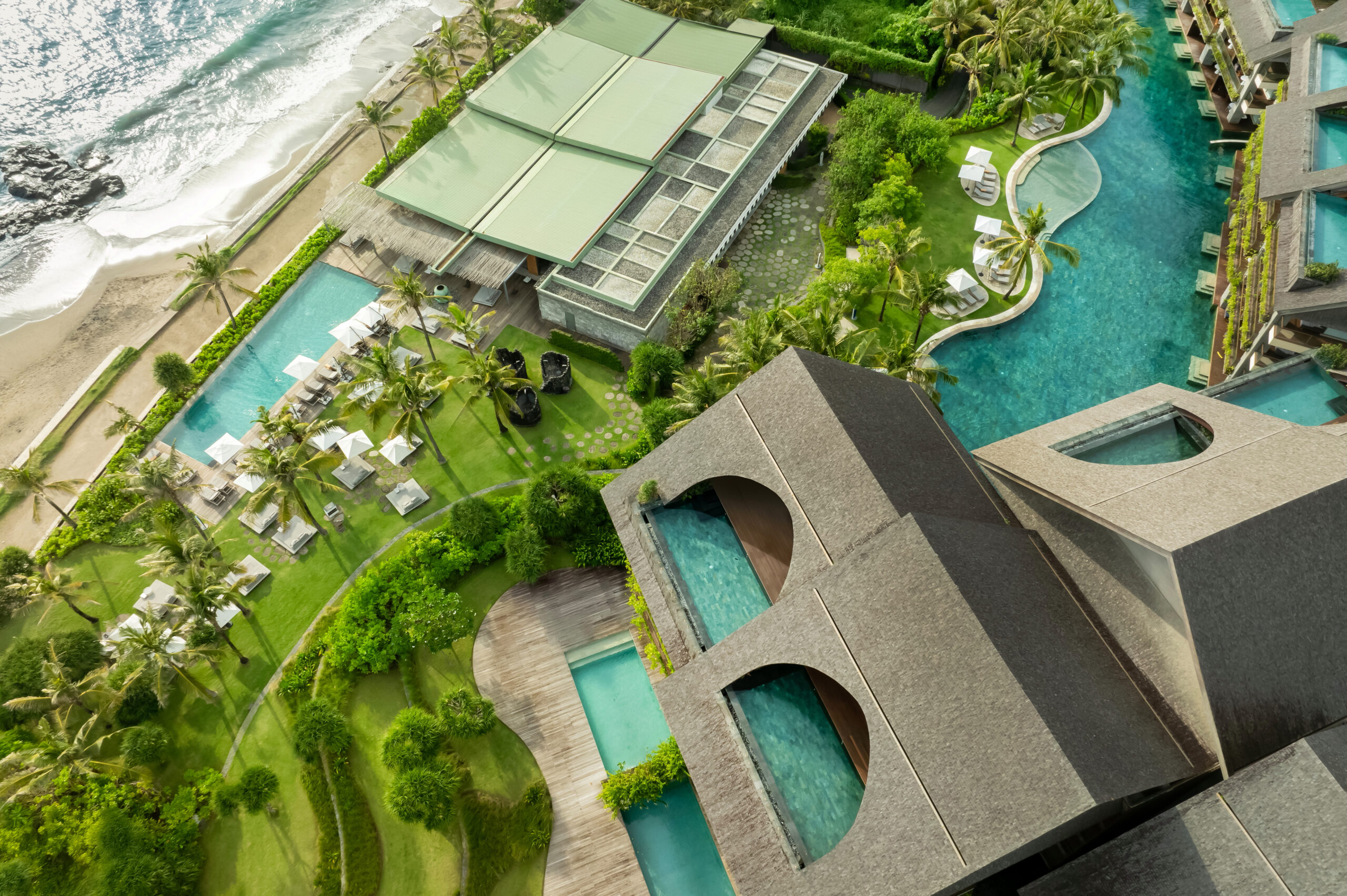 COMO Uma Canggu floating Pilates