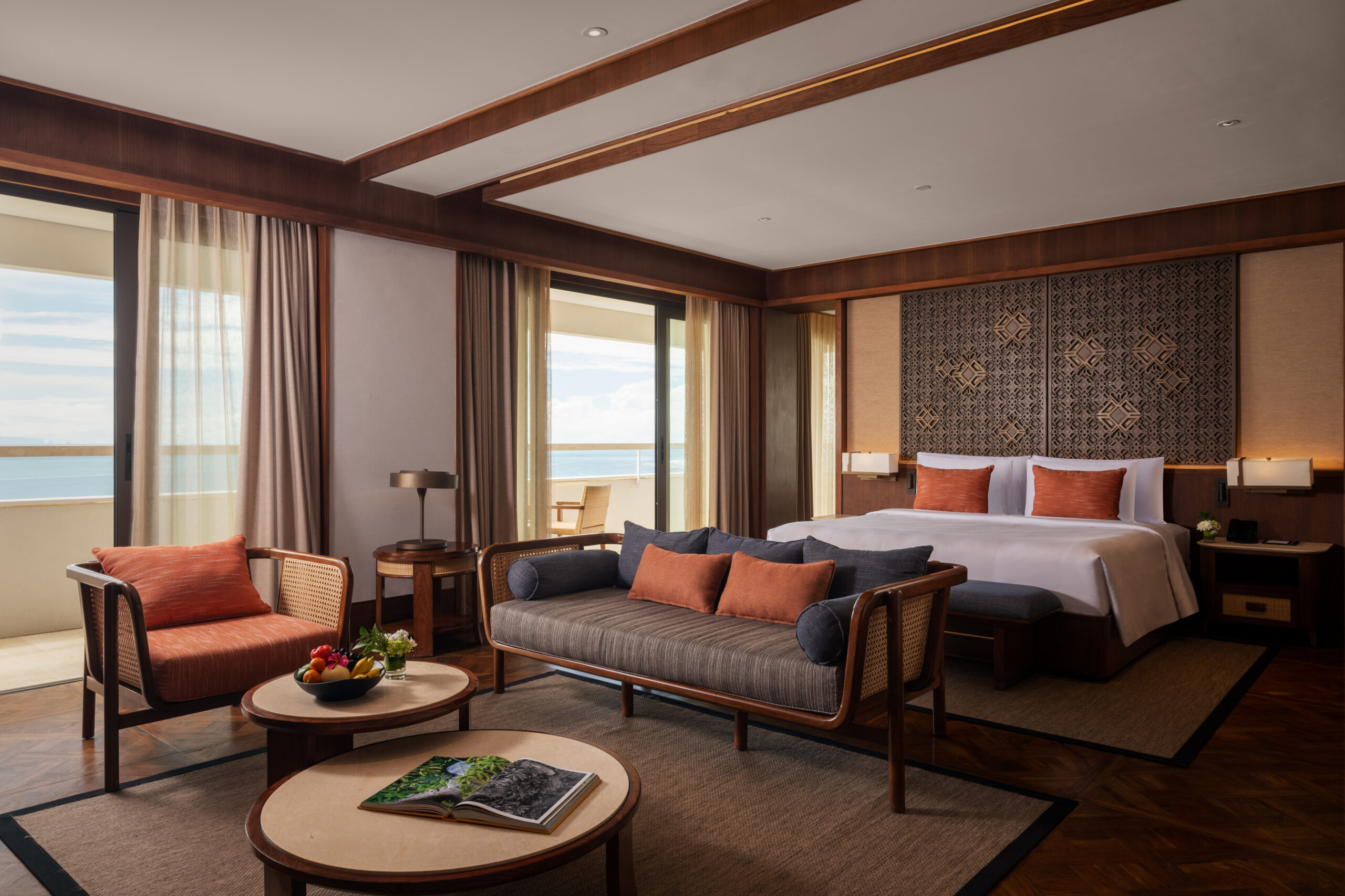 bali beach hotel sanur, Past and Present, Perfectly Held at Bali Beach Hotel