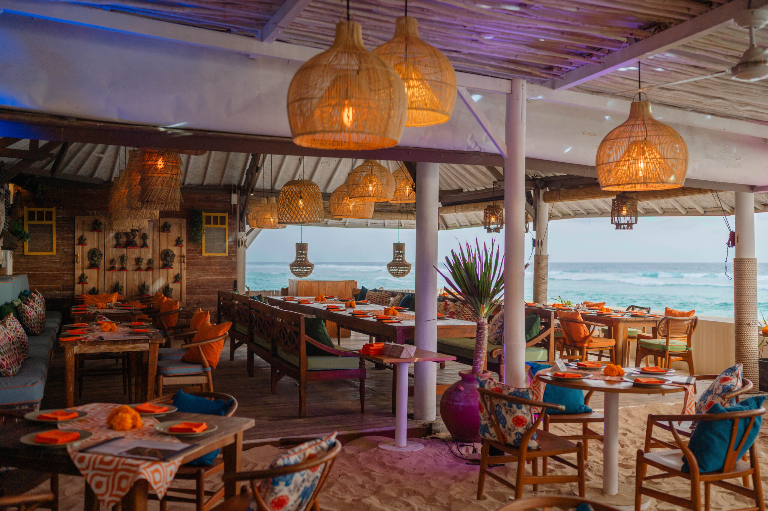 Tandoori Bar & Grill overlooking the ocean in Bali