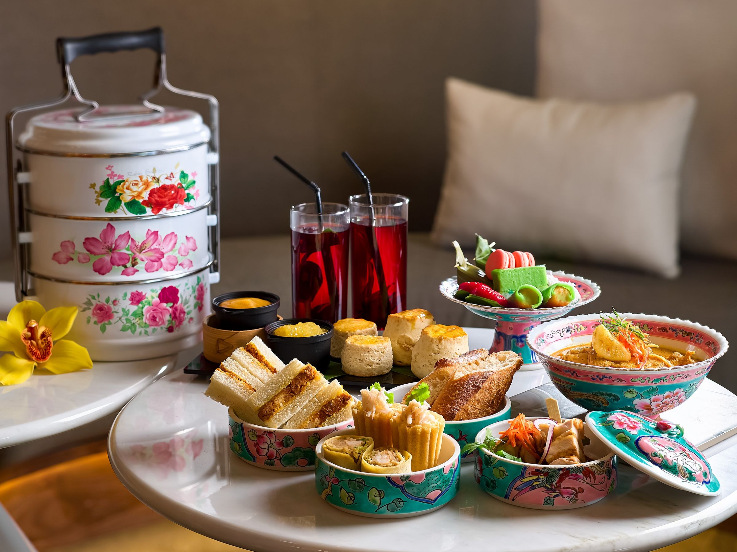 , epicure’s 12 Days Of Christmas Giveaway Day 6: Pan Pacific Singapore&#8217;s Peranakan Afternoon Tea for four at Atrium