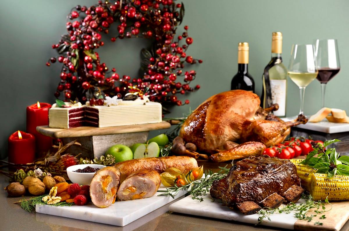 , epicure’s 12 Days Of Christmas Giveaway Day 10: Crowne Plaza Changi Airport&#8217;s Festive Dinner Buffet for two at Azur