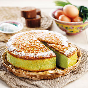 best pandan cake singapore, best pandan chiffon cake in singapore, grated coconut, freshly squeezed pandan juice